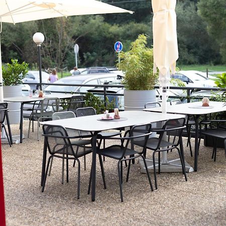 Zlín Hotel Galaxie מראה חיצוני תמונה